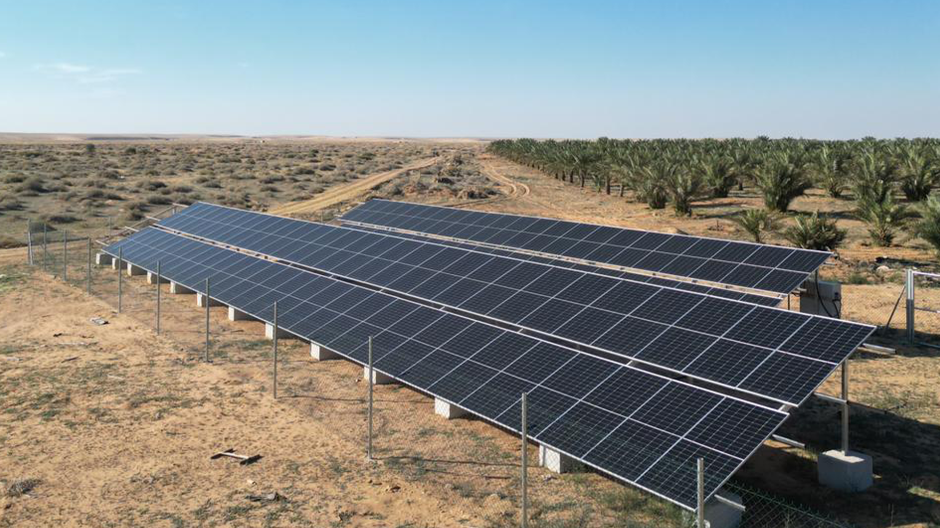 حلول الطاقة الشمسية للمزارع وتشغيل الغطاسات والآبار | شركة فلك السعودية